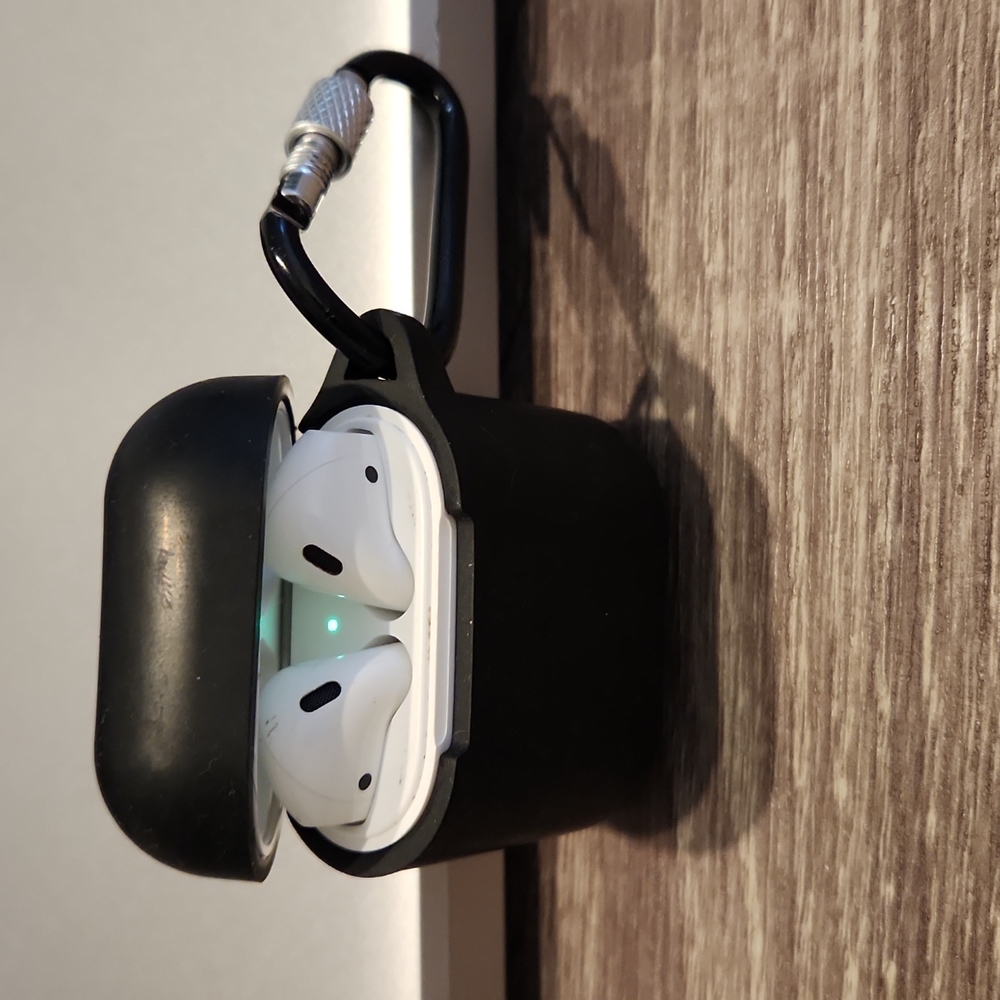 Apple AirPods 2nd Generation Stock # 0003